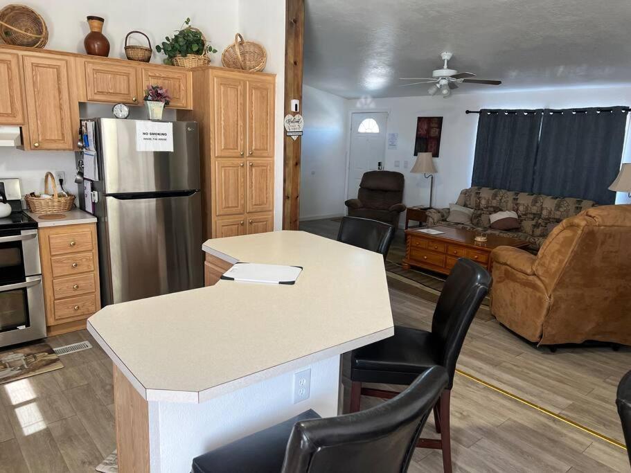 Death Valley/Prairiefire 3Bd/2Ba Home W/ Kitchen Pahrump Exterior photo